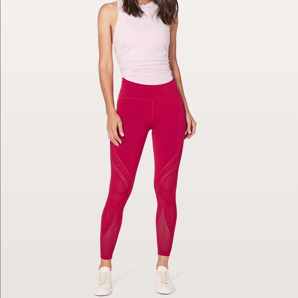 Lululemon Reveal Tight Interconnect *25.5" Size 6